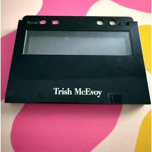 Trish McEvoy Other - Trish McEvoy Petite Makeup Wardrobing Page with Mirror Case Only